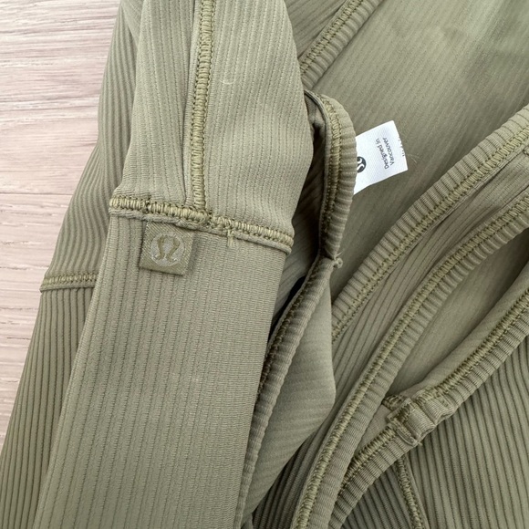 LULULEMON Power Pivot Ribbed Top - Picture 3 of 4